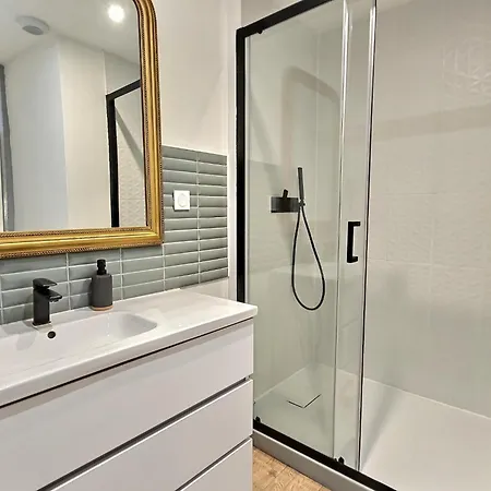 Lumineux T2, Spacieux, Hypercentre, Neuf, Wifi * バニエール・ド・ビゴール